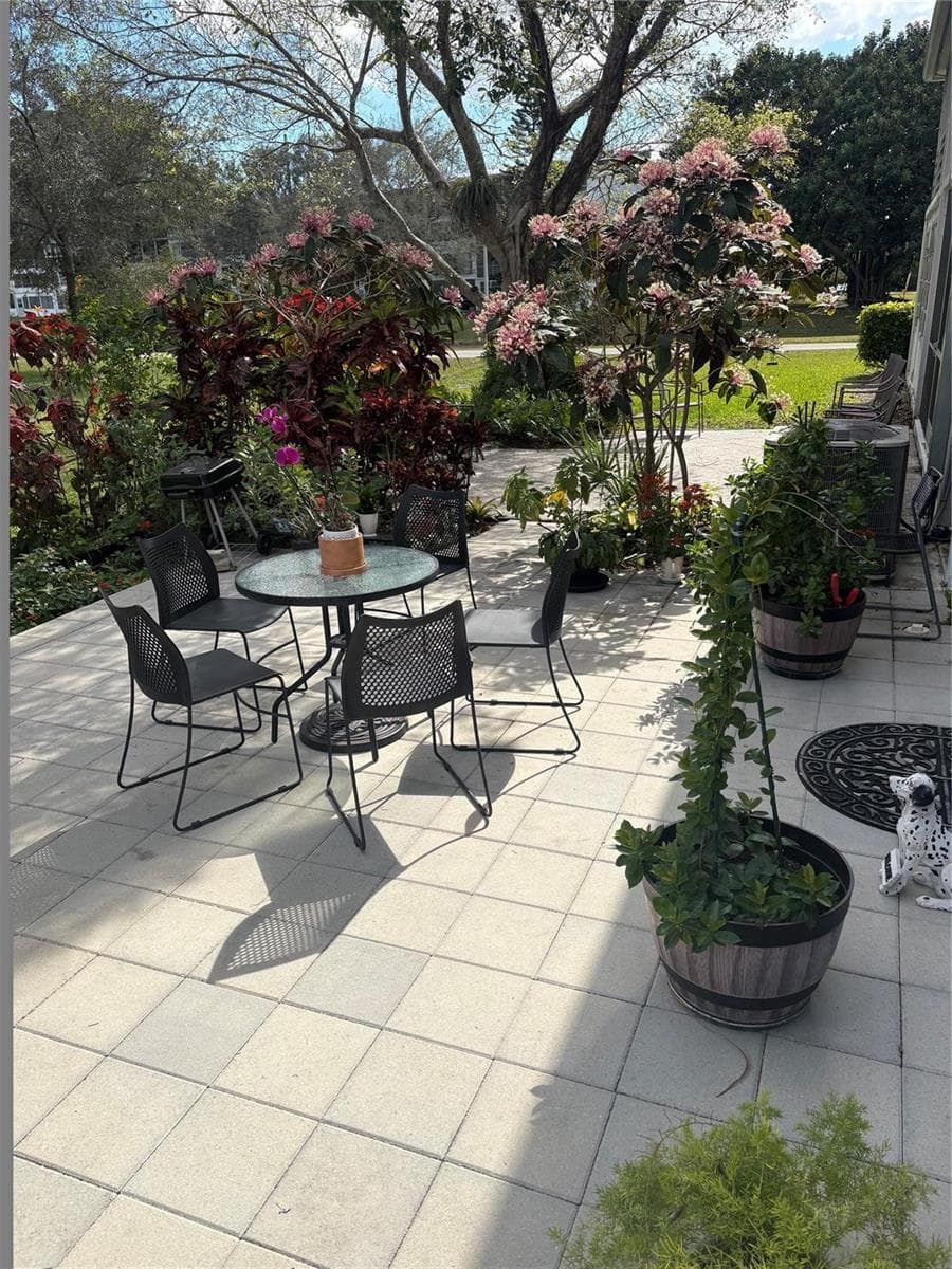 211 N Oakridge # 211, Deerfield Beach, FL 33442 photo 3