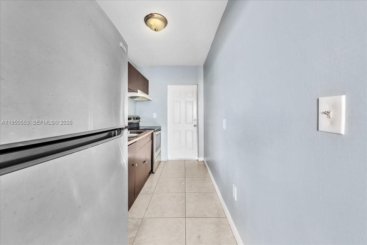 365 NW 8th St # 202, Miami, FL 33136 photo 3