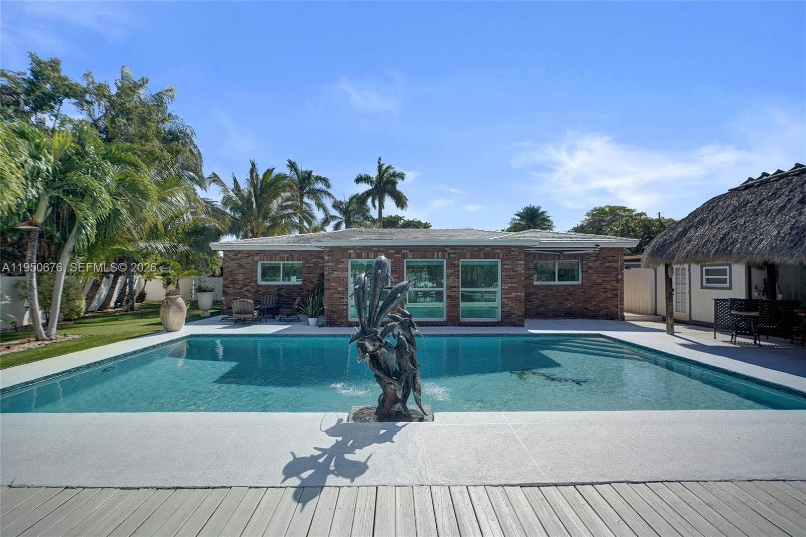 1995 N Hibiscus Dr, North Miami, FL 33181 photo 4
