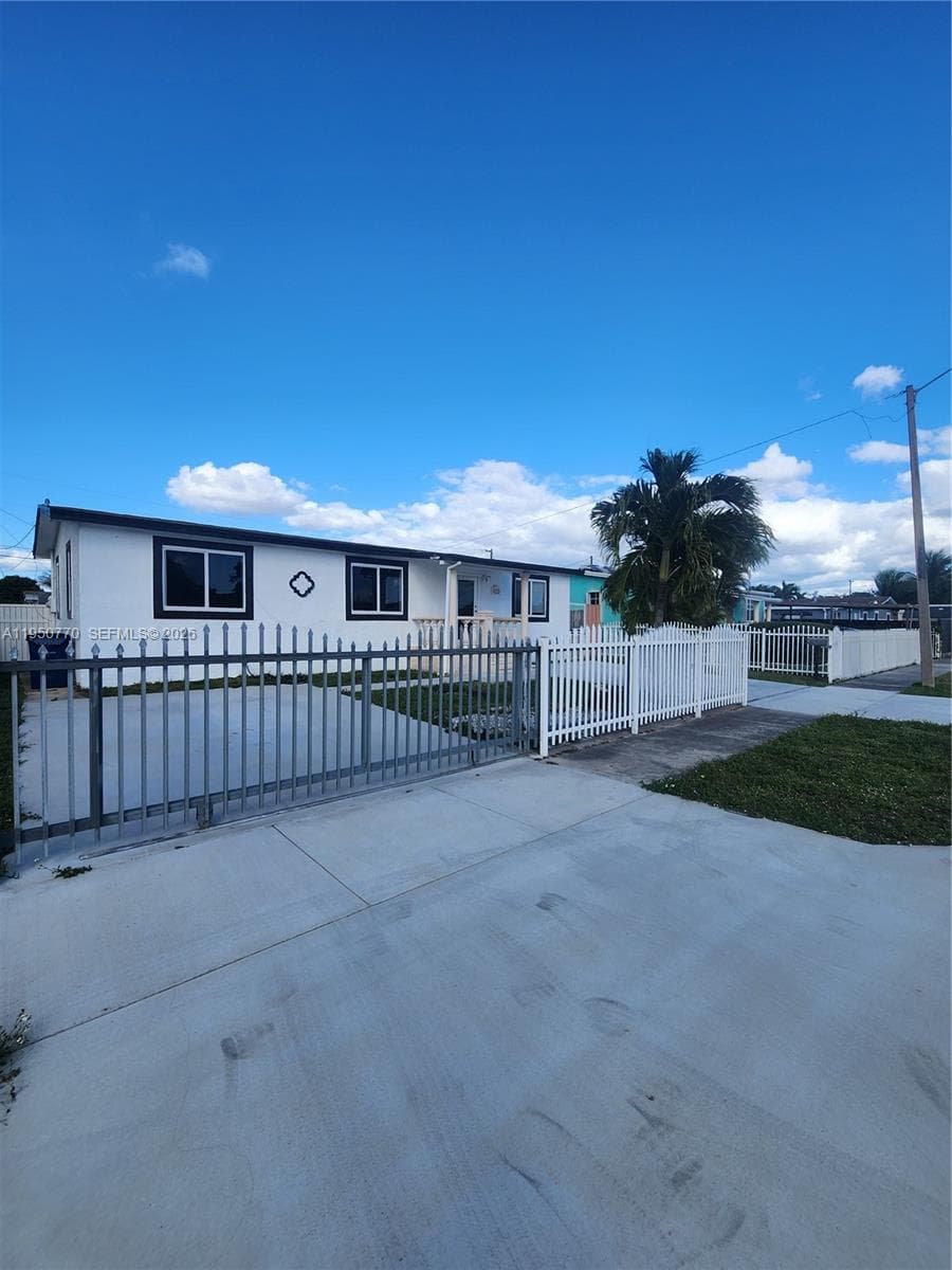 4221 NW 169th Ter, Miami Gardens, FL 33055 photo 2