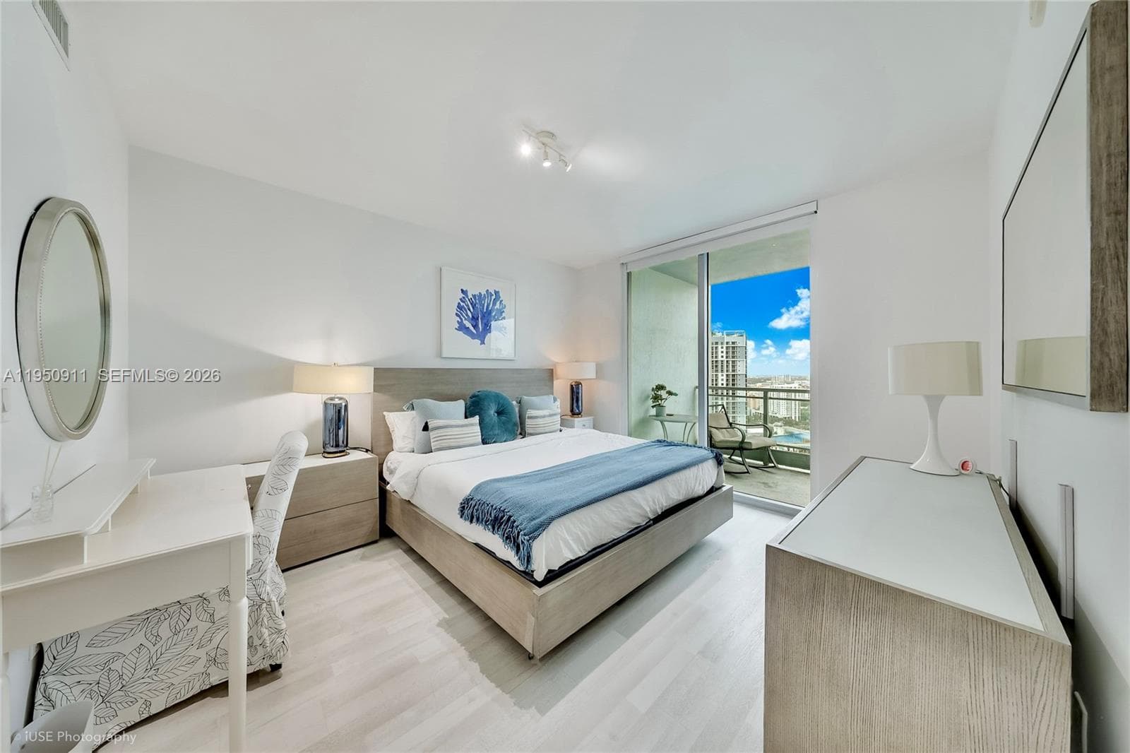 90 SW 3rd St # 3109, Miami, FL 33130