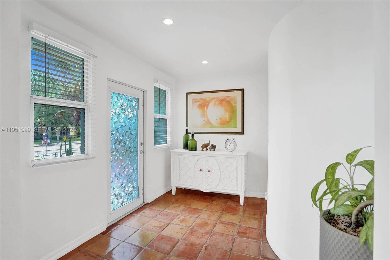 7525 W Treasure Dr, North Bay Village, FL 33141 photo 3