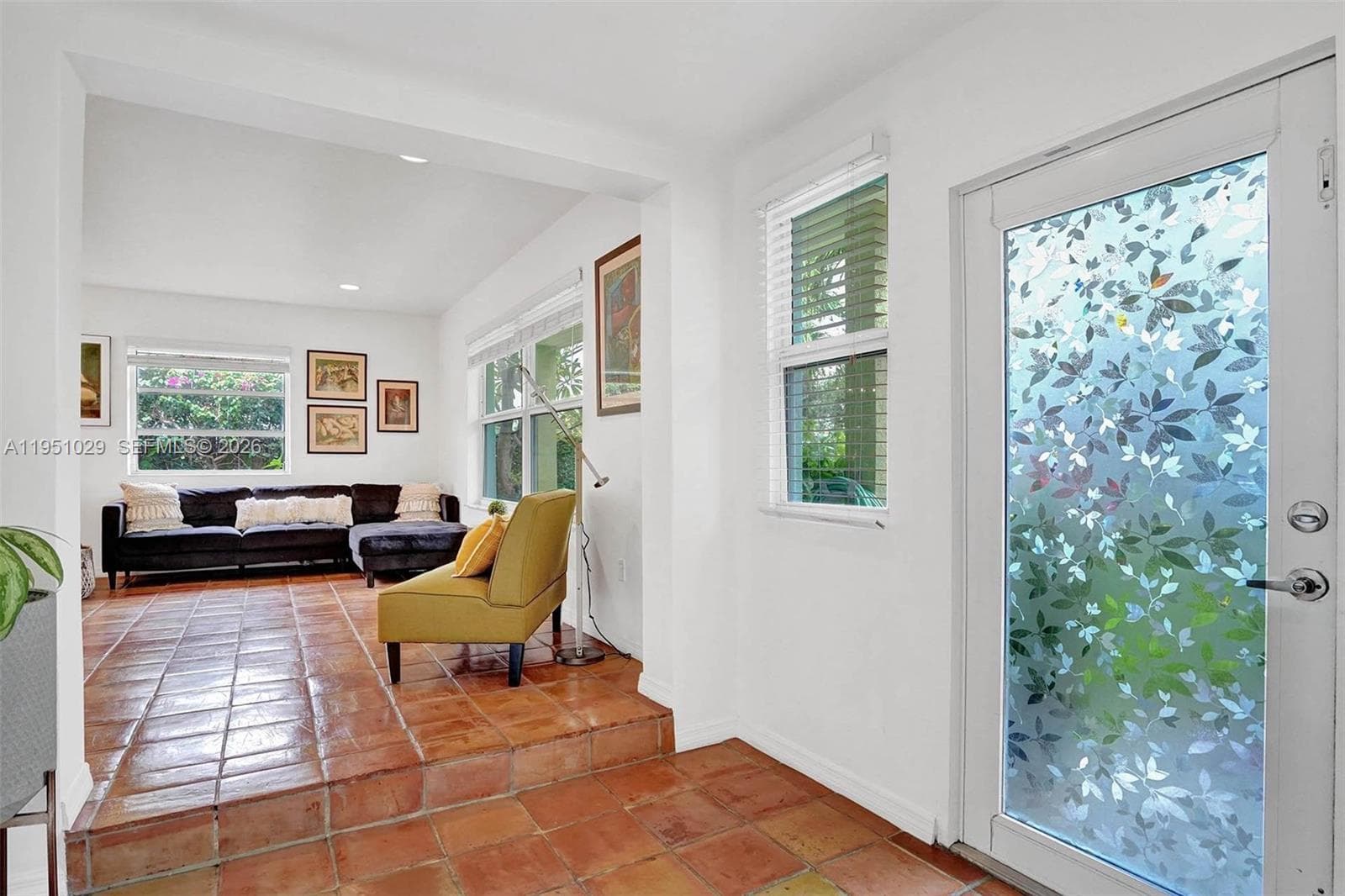 7525 W Treasure Dr, North Bay Village, FL 33141 photo 4
