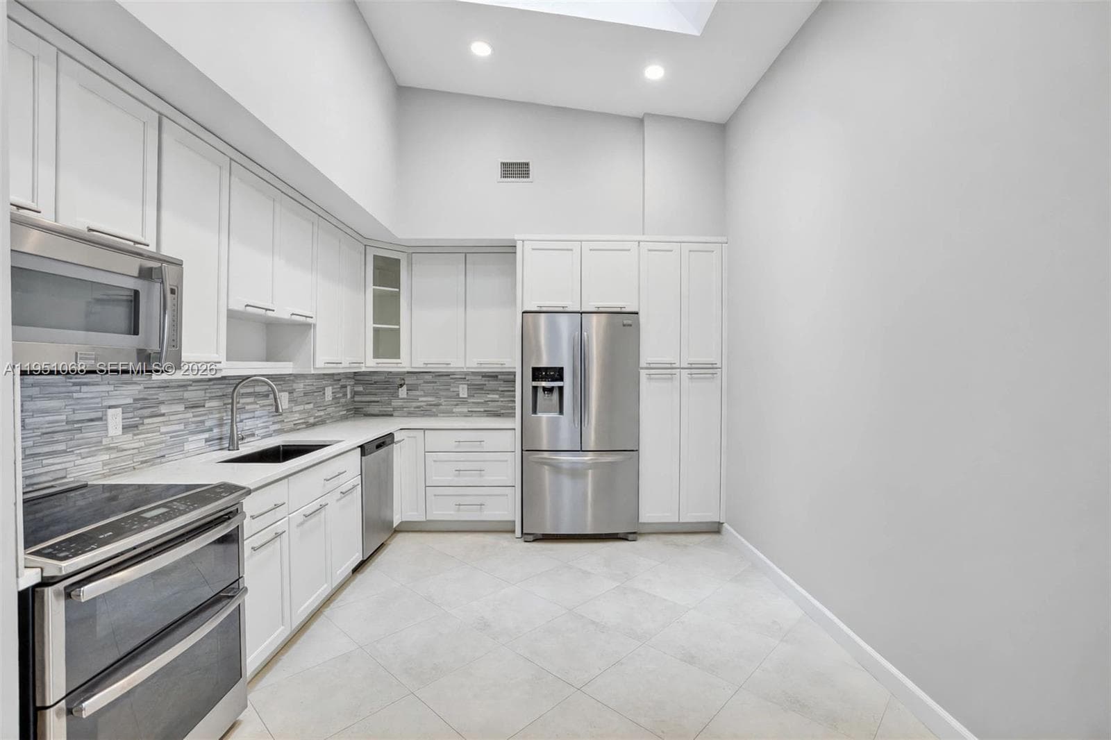 21248 Harbor Way # 243-24, Aventura, FL 33180 photo 2