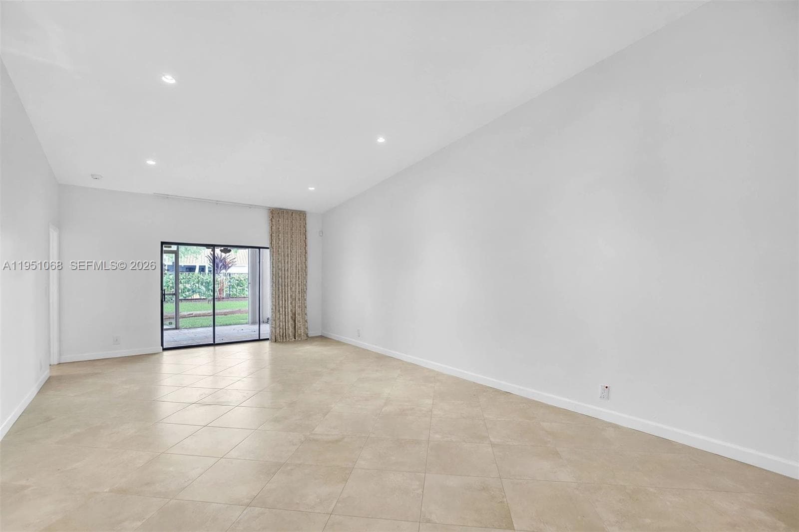 21248 Harbor Way # 243-24, Aventura, FL 33180 photo 4