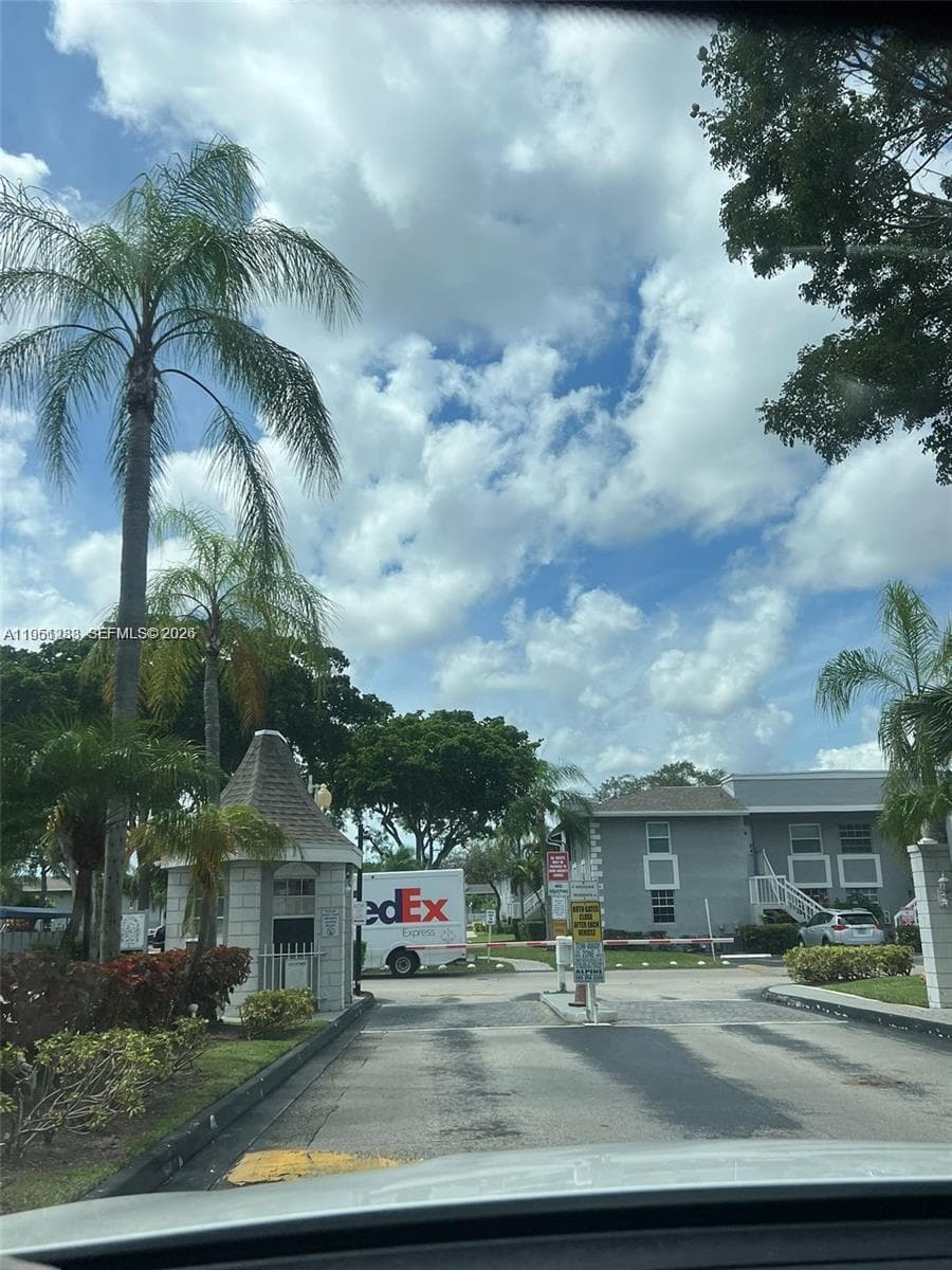 455 NE 210th Cir Ter # 102-18, Miami, FL 33179 photo 3