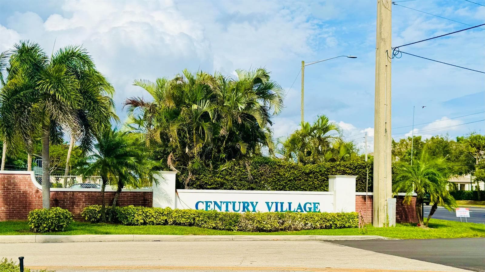 164 Kent # J, West Palm Beach, FL 33417 photo 2