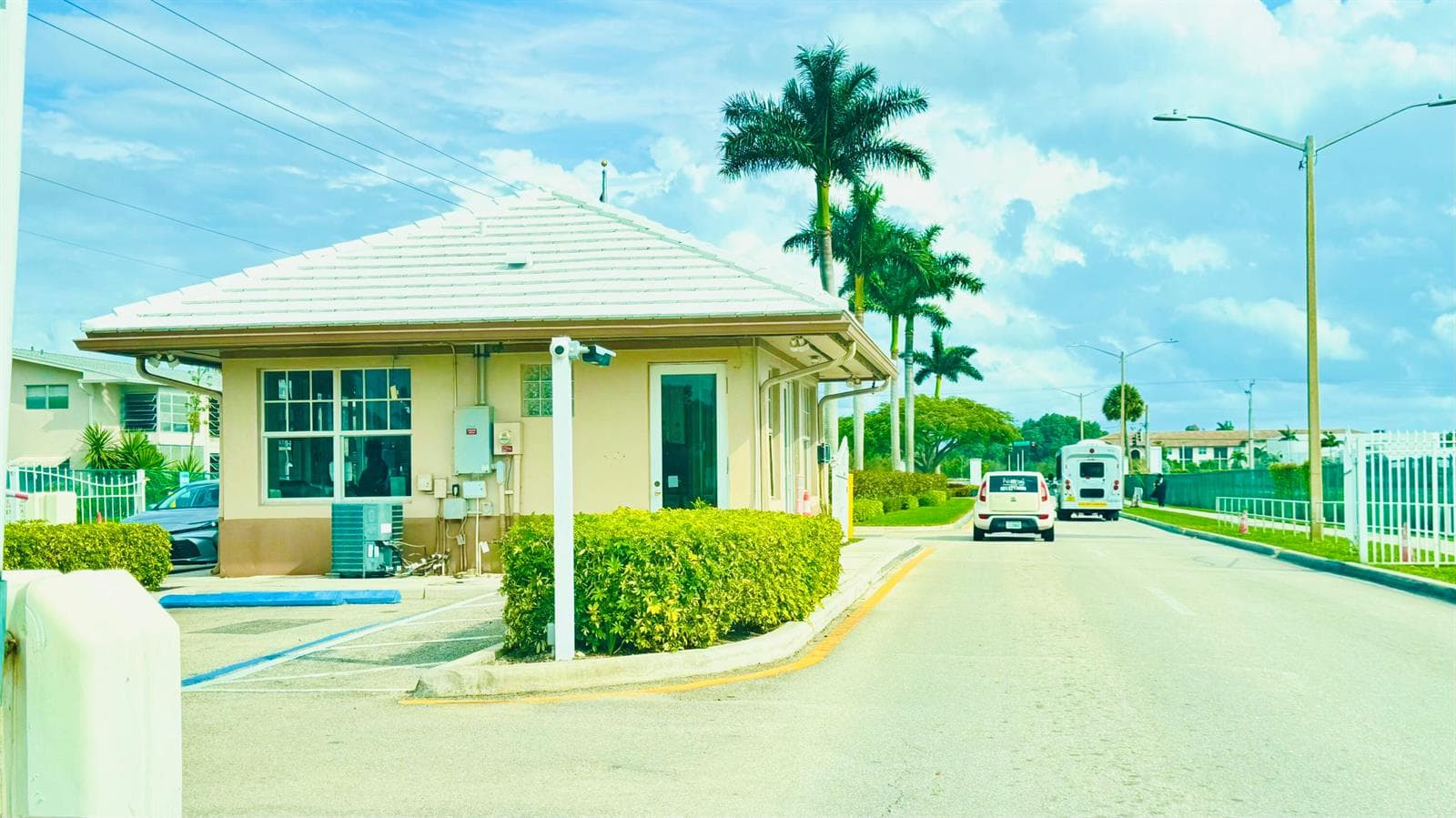 164 Kent # J, West Palm Beach, FL 33417 photo 3