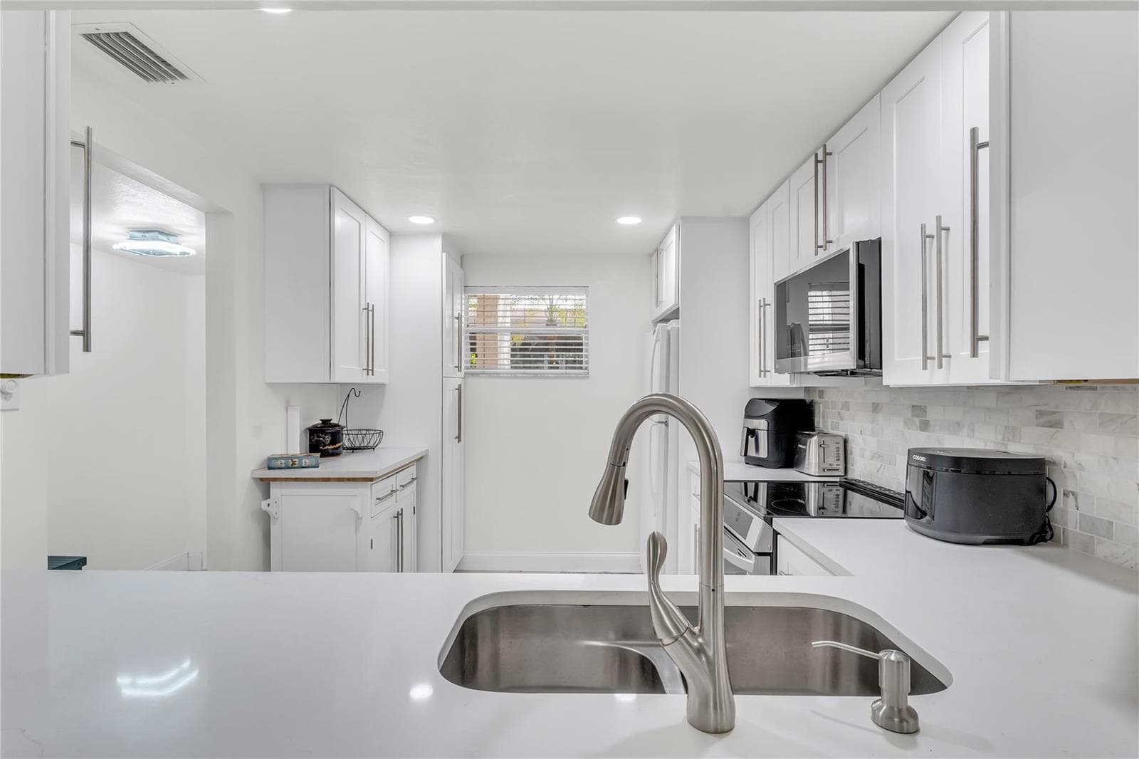 3920 Inverrary Boulevard # 104-C, Lauderhill, FL 33319 photo 2