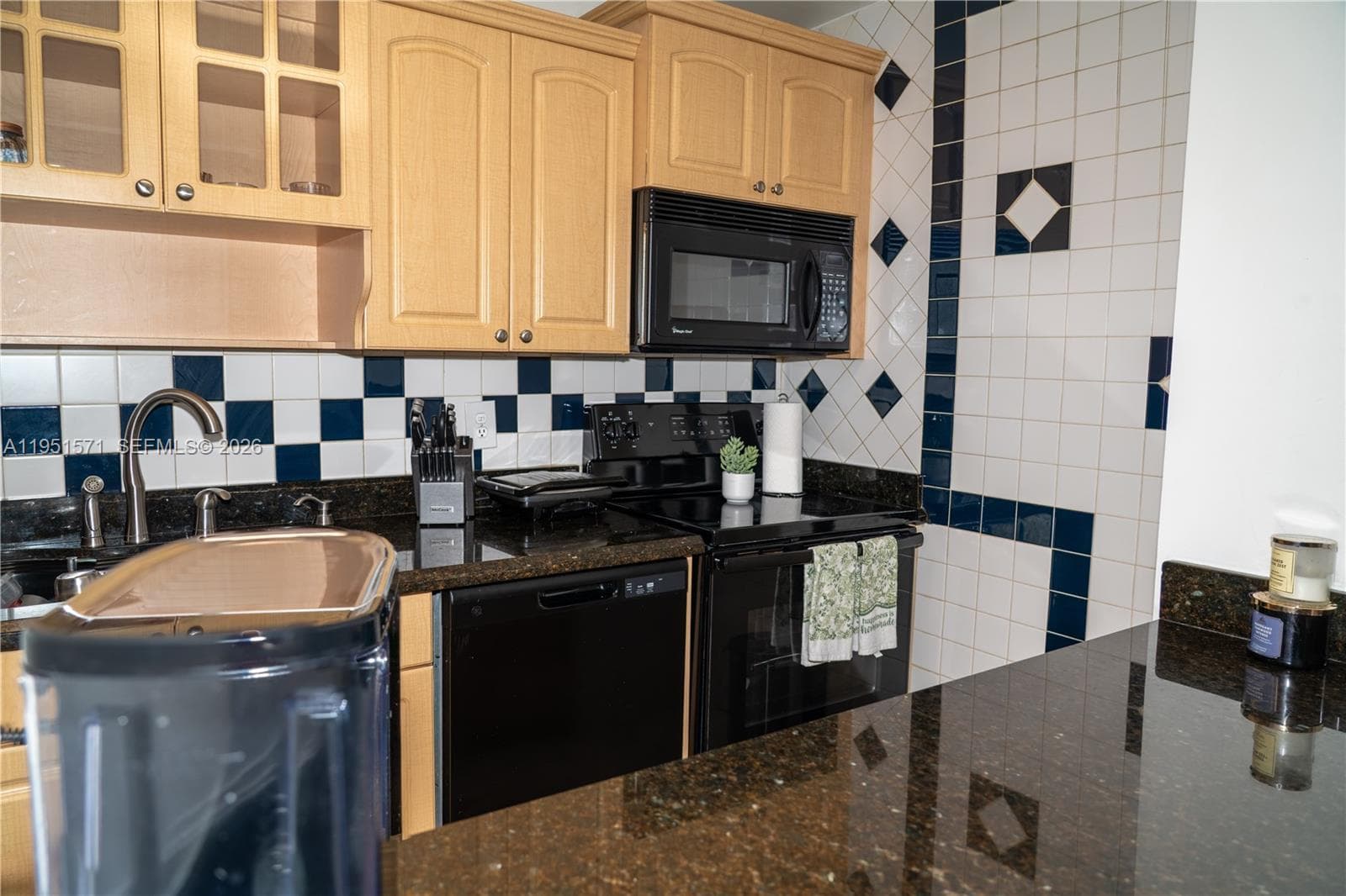 854 NW 87th Ave # 405, Miami, FL 33172 photo 5