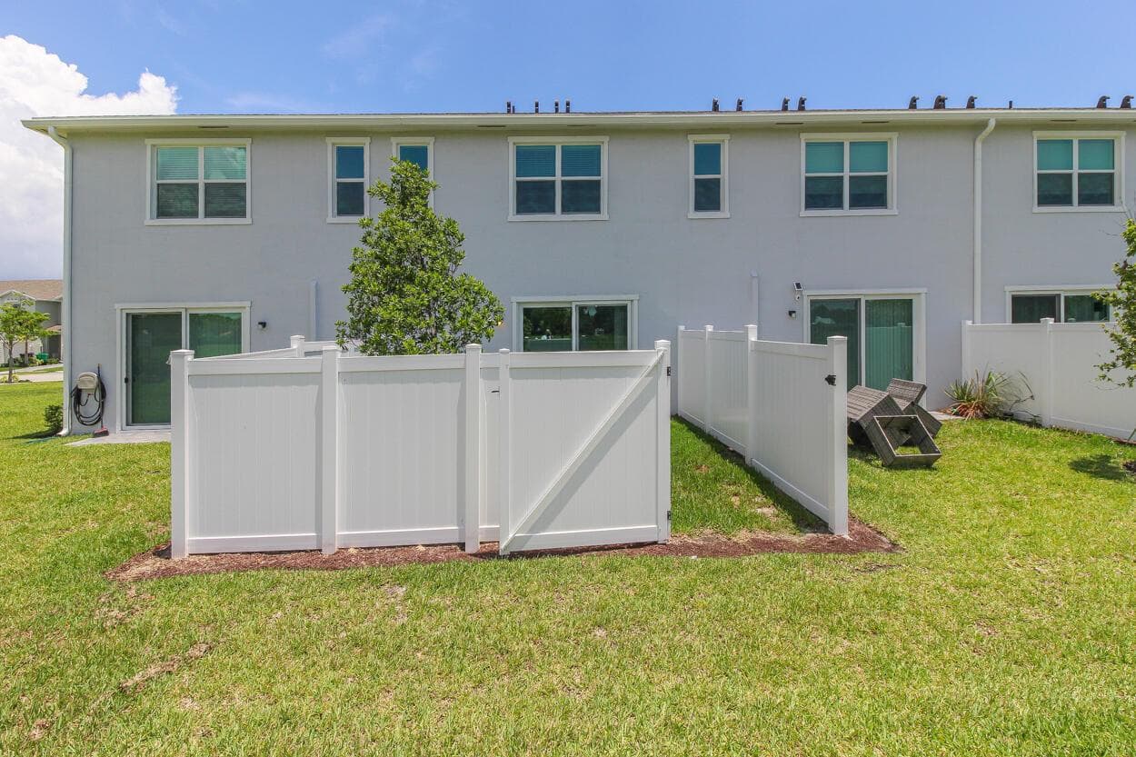 640 SE Lake Falls Street, Port St. Lucie, FL 34984 photo 2
