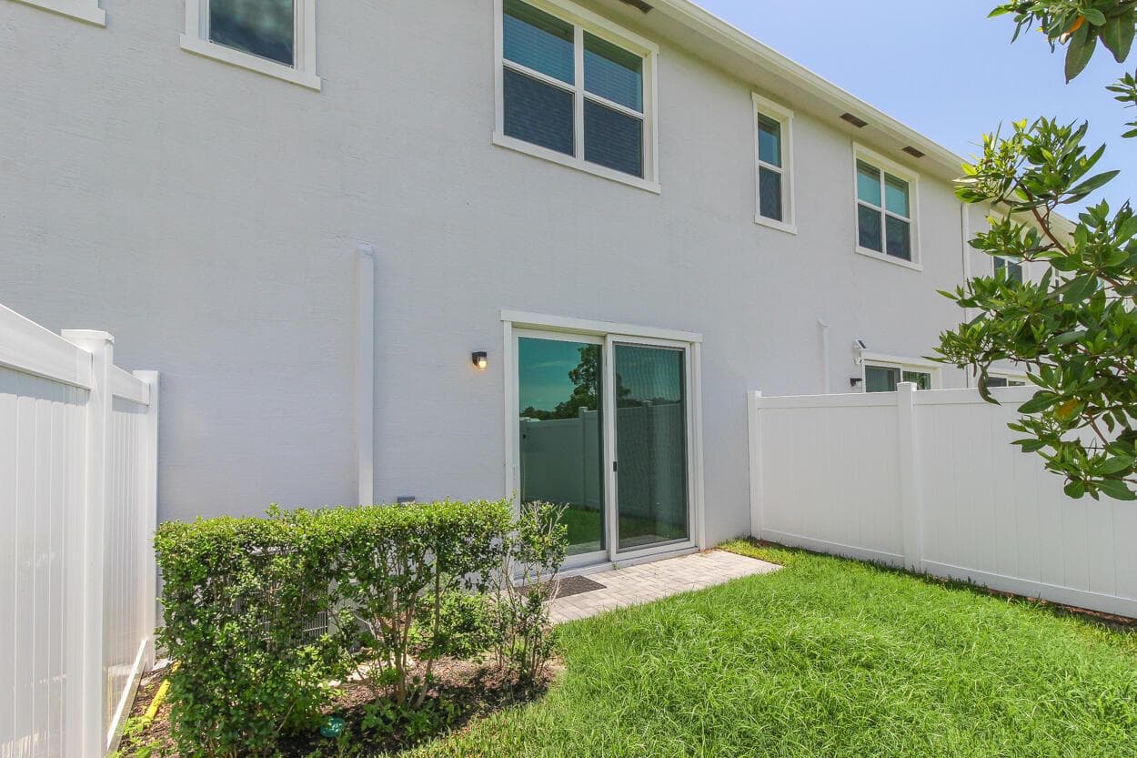 640 SE Lake Falls Street, Port St. Lucie, FL 34984 photo 3