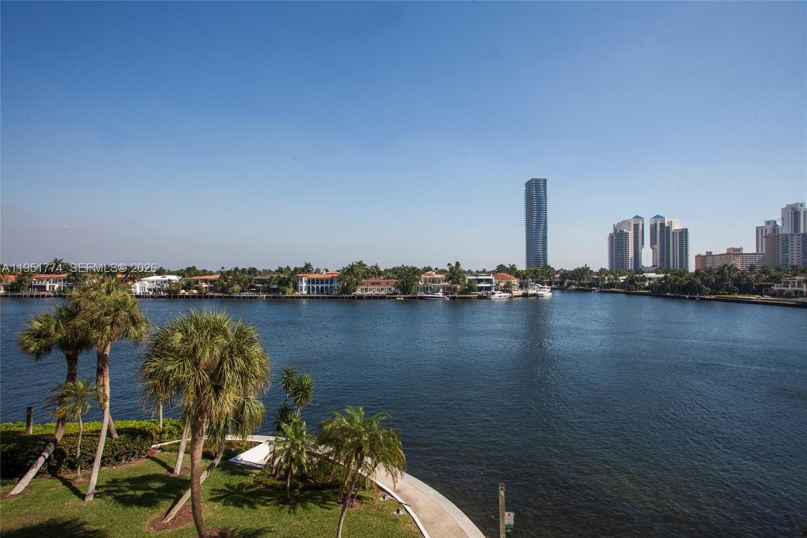 19707 Turnberry Way # 4H, Aventura, FL 33180 photo 2
