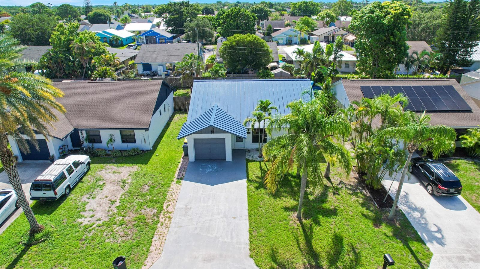 5929 SE Collins Avenue, Stuart, FL 34997 photo 4