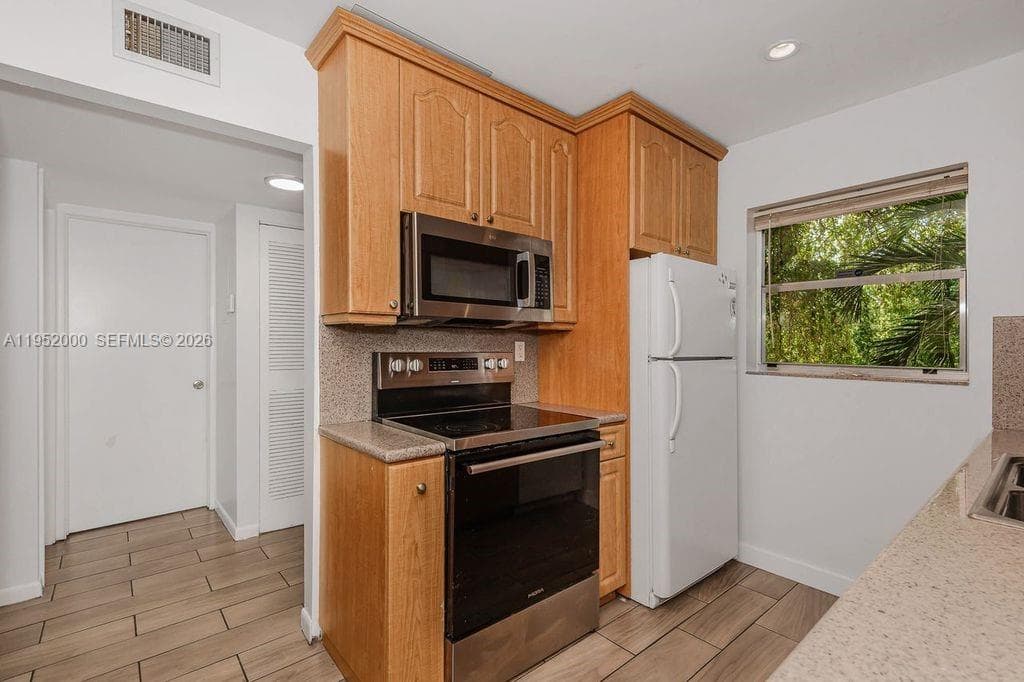 4111 Stirling Rd # 308, Dania Beach, FL 33314 photo 3