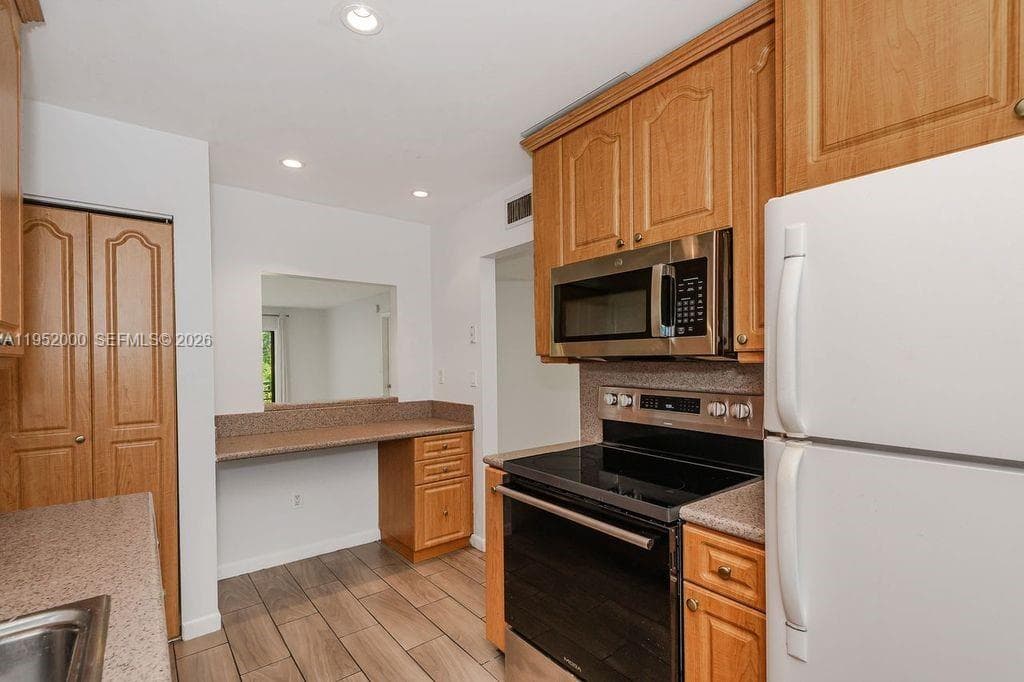 4111 Stirling Rd # 308, Dania Beach, FL 33314 photo 4