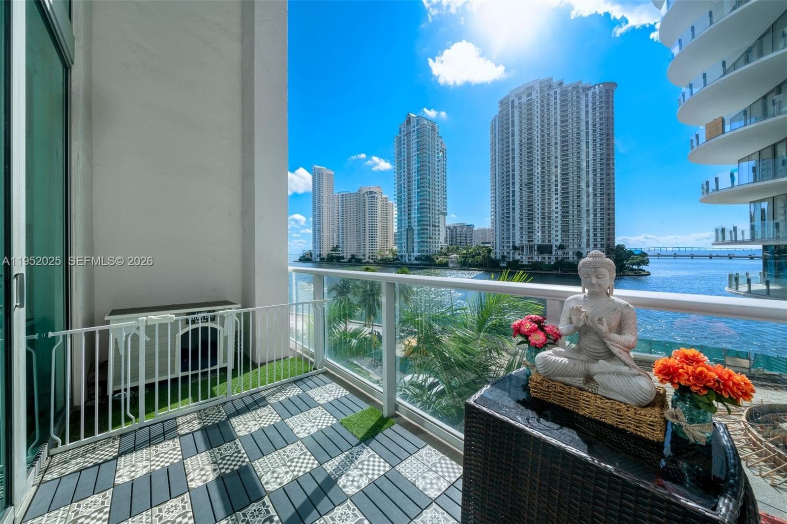 300 S BISCAYNE BLVD # L-410, Miami, FL 33131 photo 2