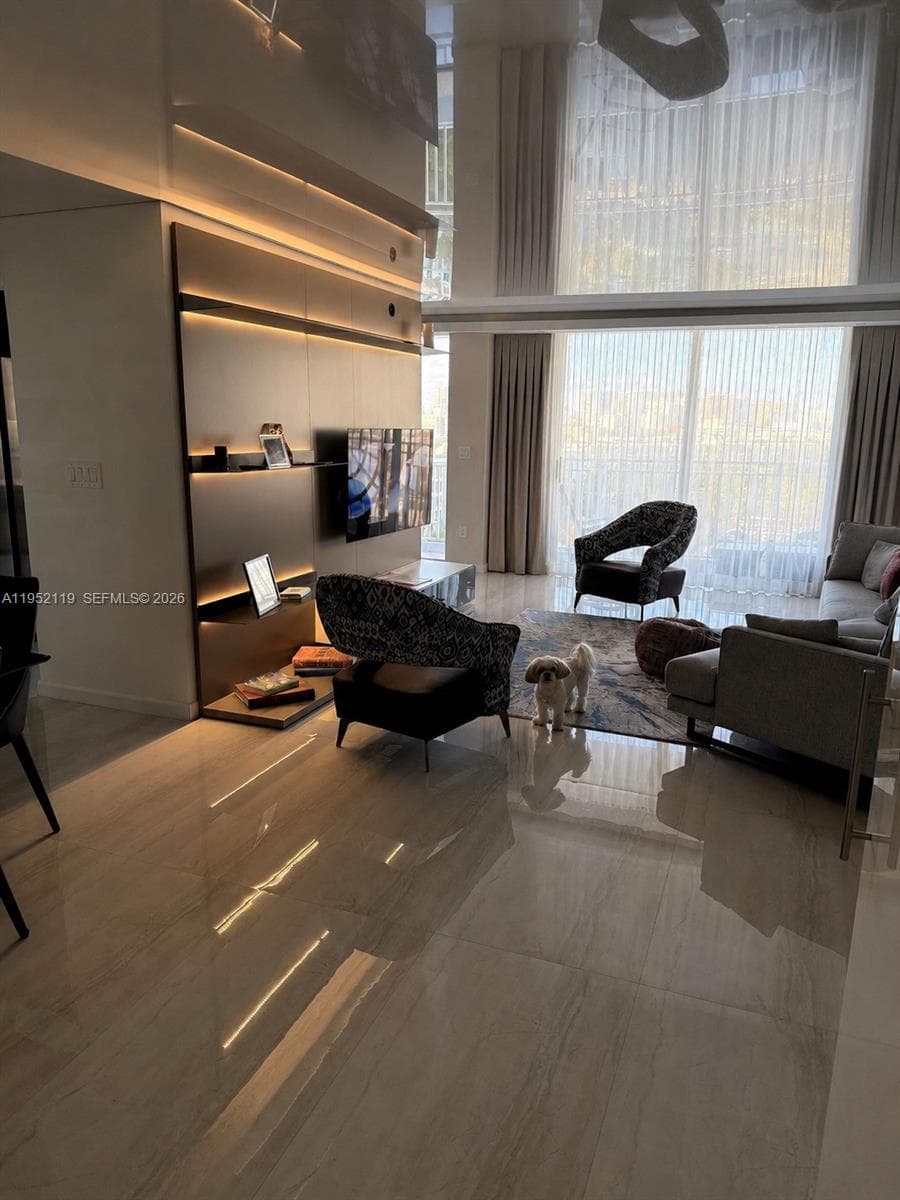 210 174th St # 911, Sunny Isles Beach, FL 33160 photo 3