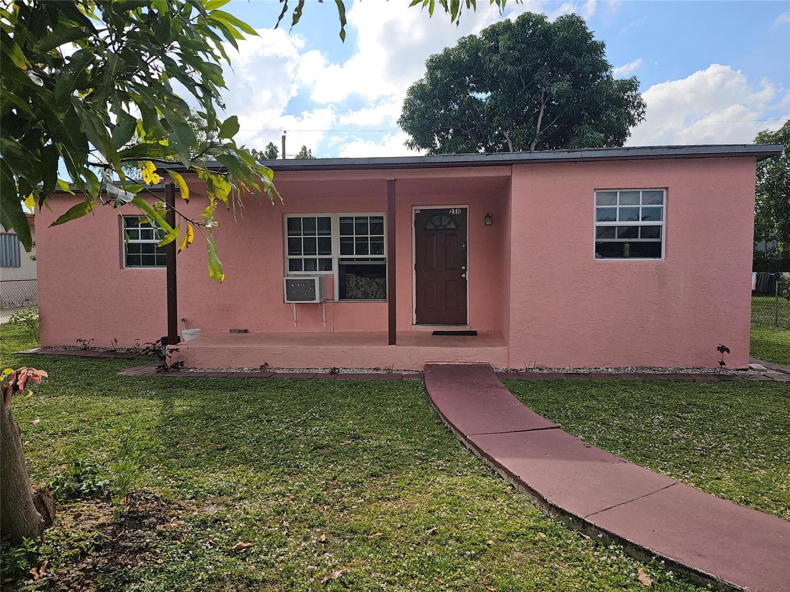 2510 NW 6 Street, Pompano Beach, FL 33069 photo 2