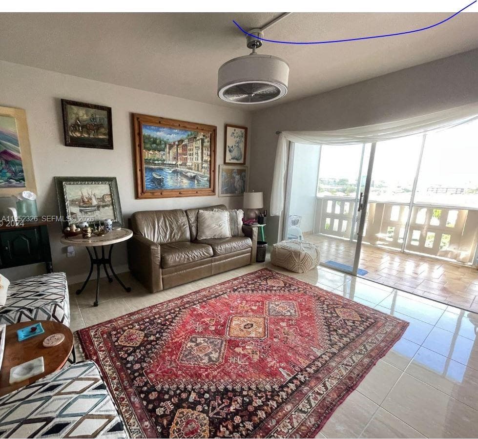 4001 Hillcrest Dr # 914, Hollywood, FL 33021 photo 5