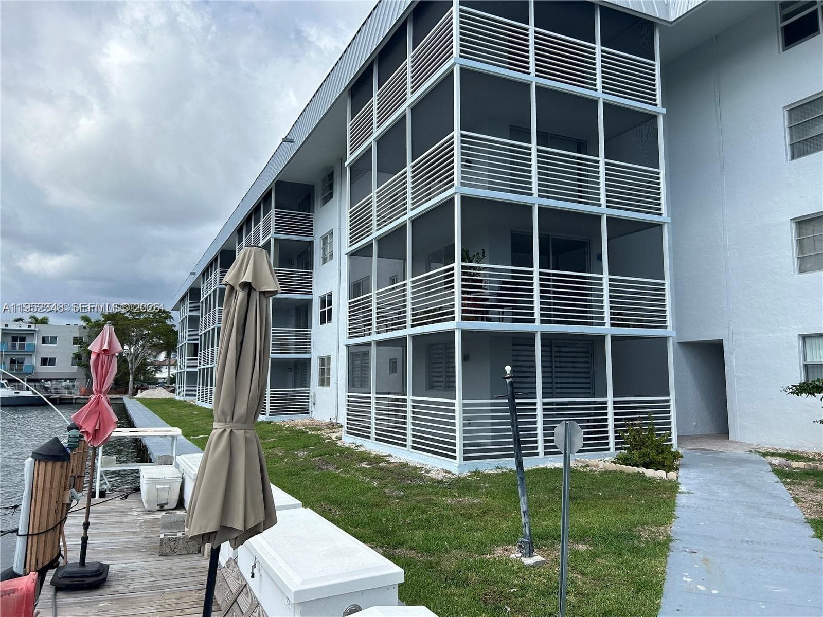 3550 NE 169th St # 304, North Miami Beach, FL 33160 photo 2