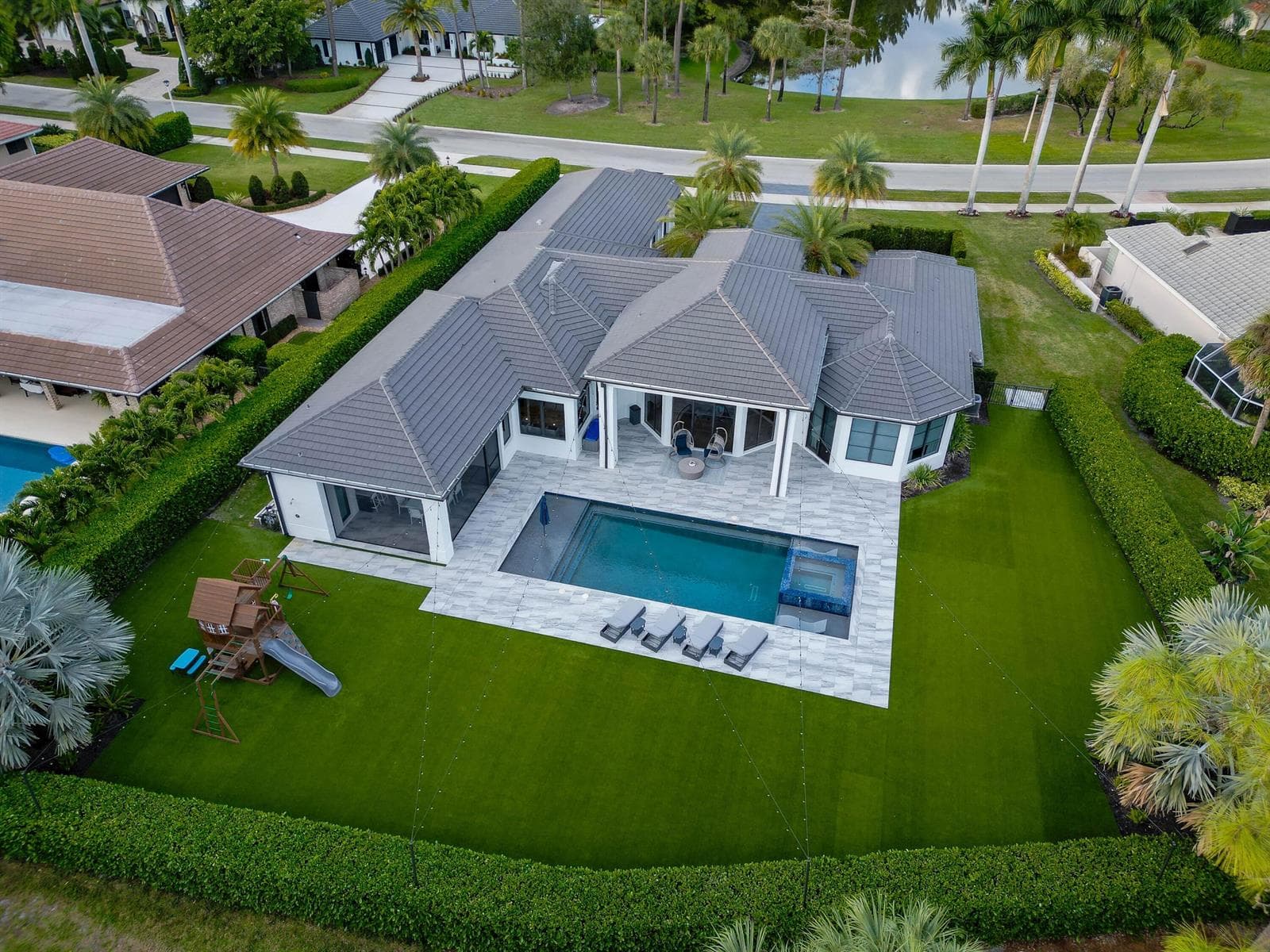 1768 Breakers West Boulevard W, West Palm Beach, FL 33411 photo 2