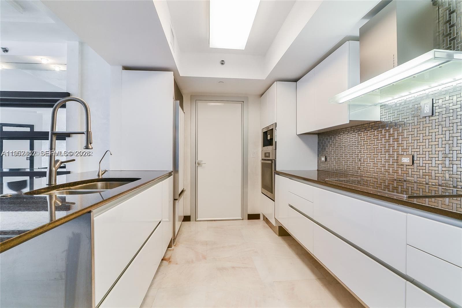 17201 Collins Ave+DEN # 1403, Sunny Isles Beach, FL 33160 photo 5