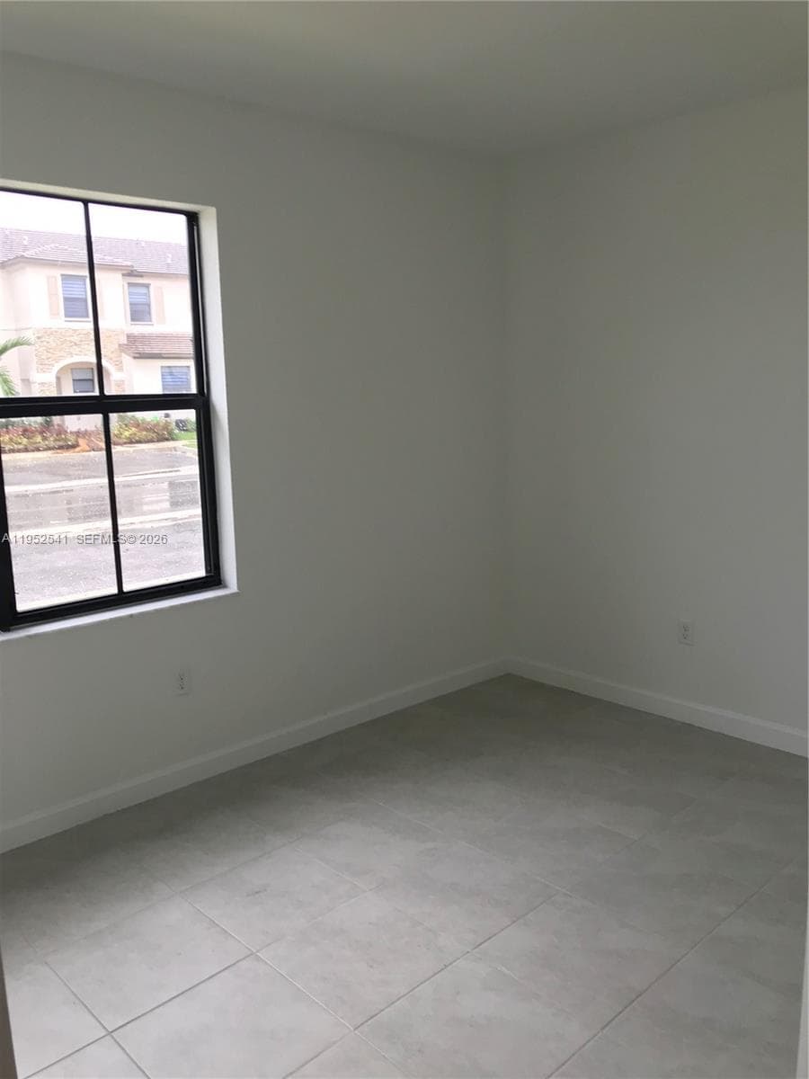 12989 SW 233rd Ter # 12989, Miami, FL 33032 photo 5
