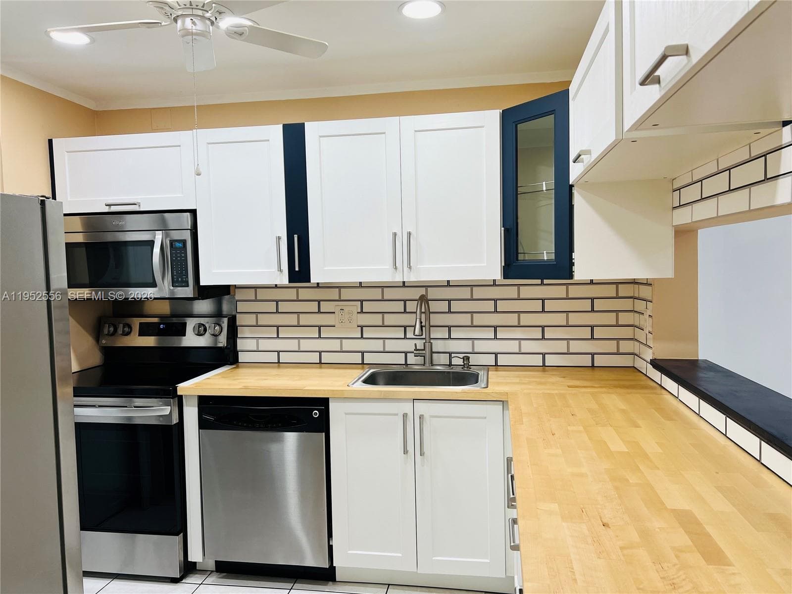 8000 Fairview Dr # 310, Tamarac, FL 33321 photo 2