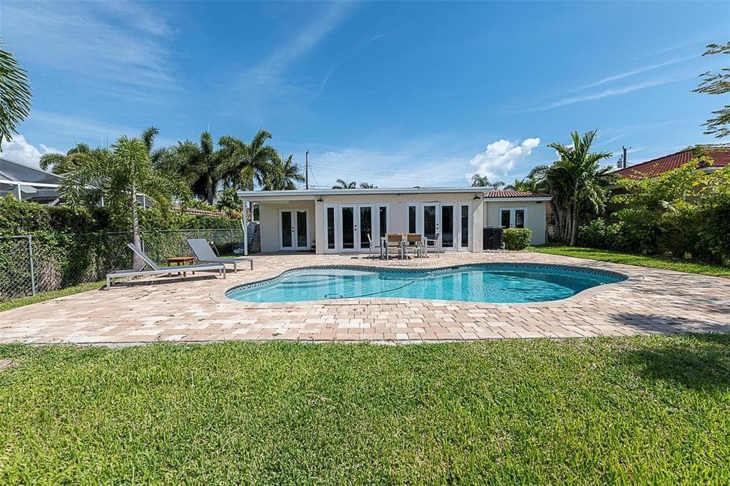 1162 Hayes Street, Hollywood, FL 33019 photo 2