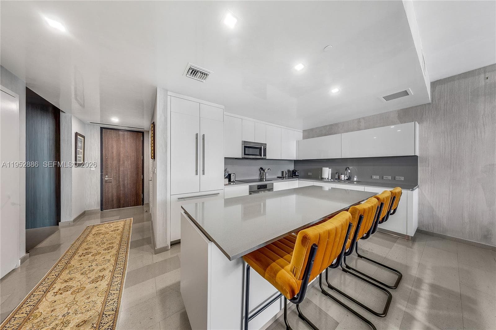 68 SE 6th St # 3309, Miami, FL 33131 photo 5