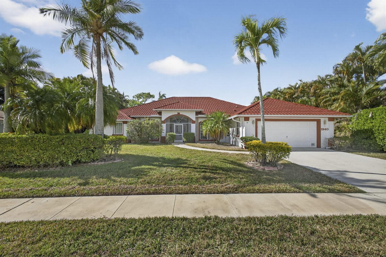 1940 S Club Drive, Wellington, FL 33414 photo 2