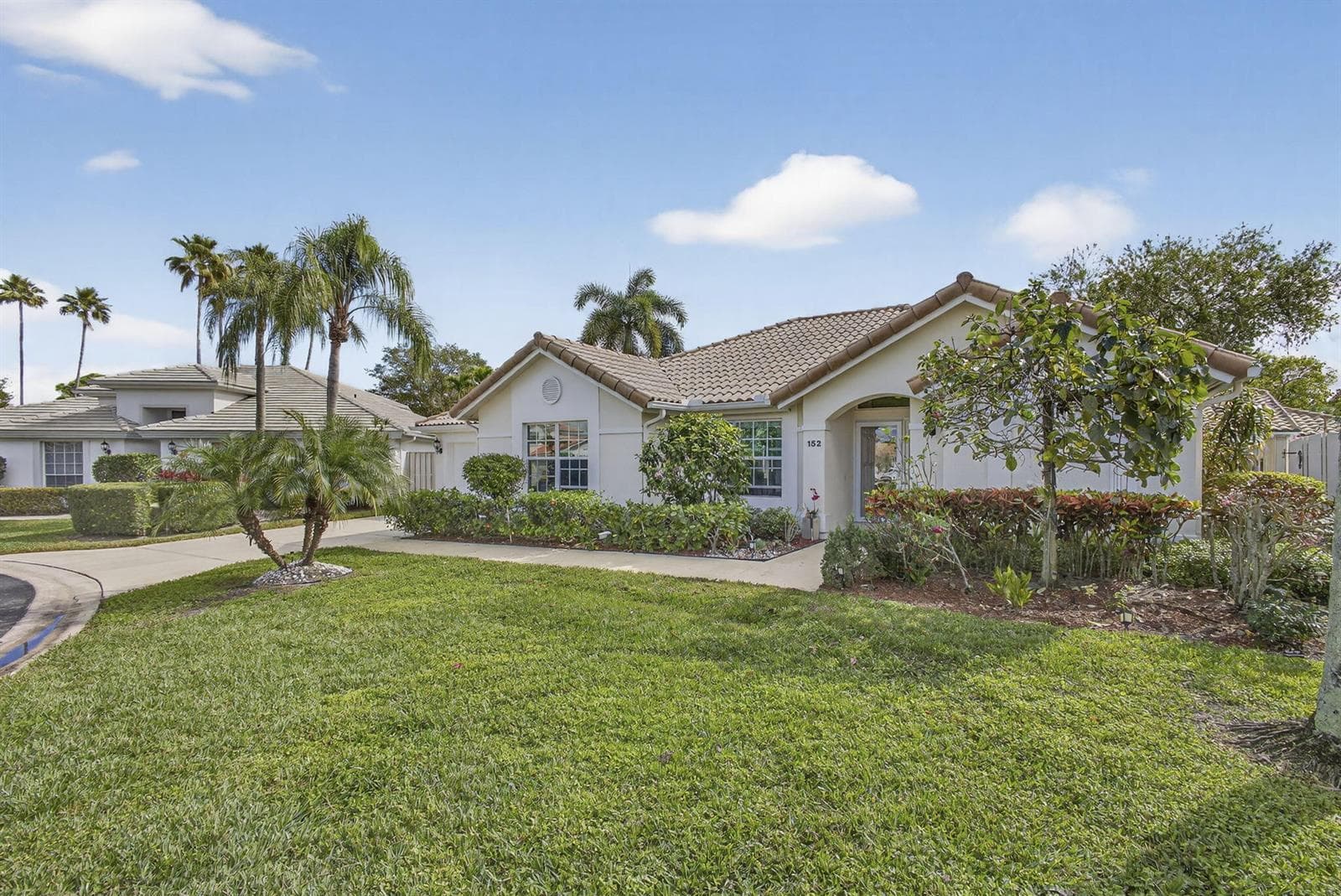 152 Eagleton Court, Palm Beach Gardens, FL 33418 photo 2