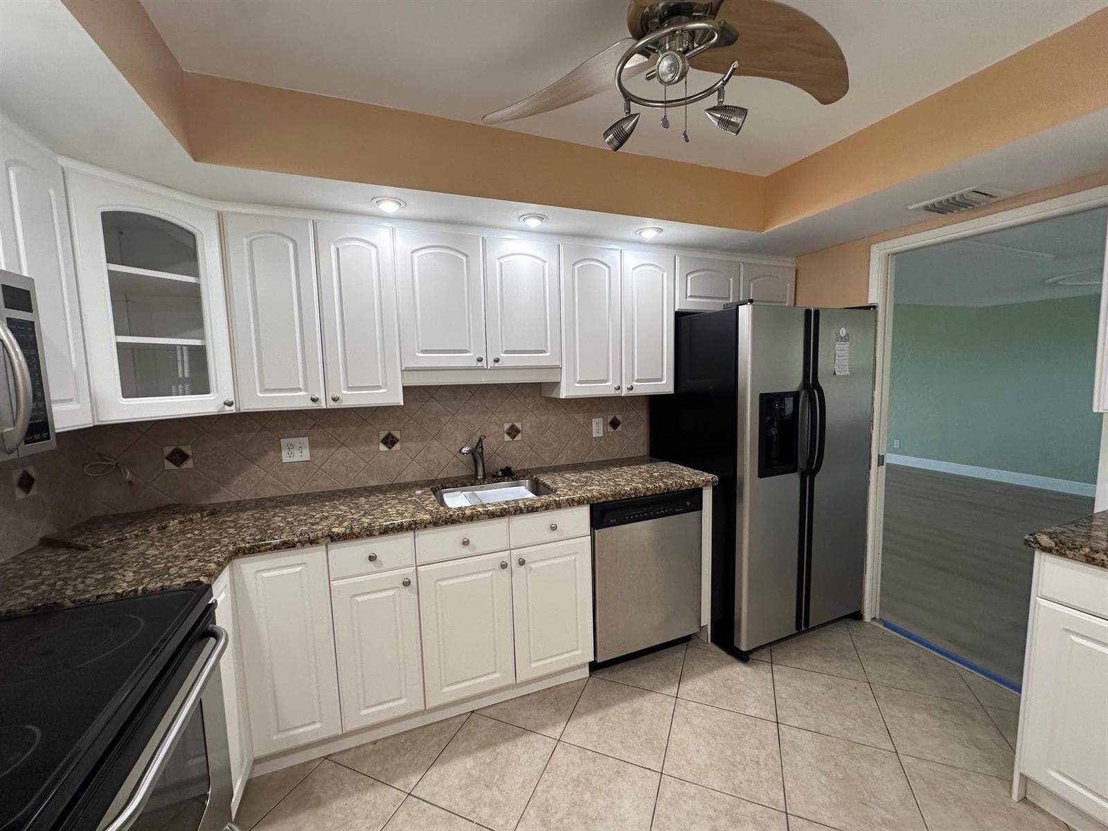 3850 Oaks Clubhouse Drive # 403, Pompano Beach, FL 33069 photo 5