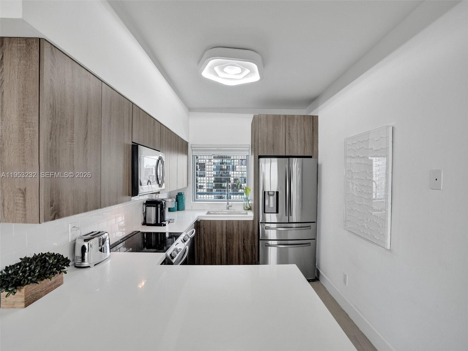 601 NE 36th St # 1003, Miami, FL 33137 photo 4