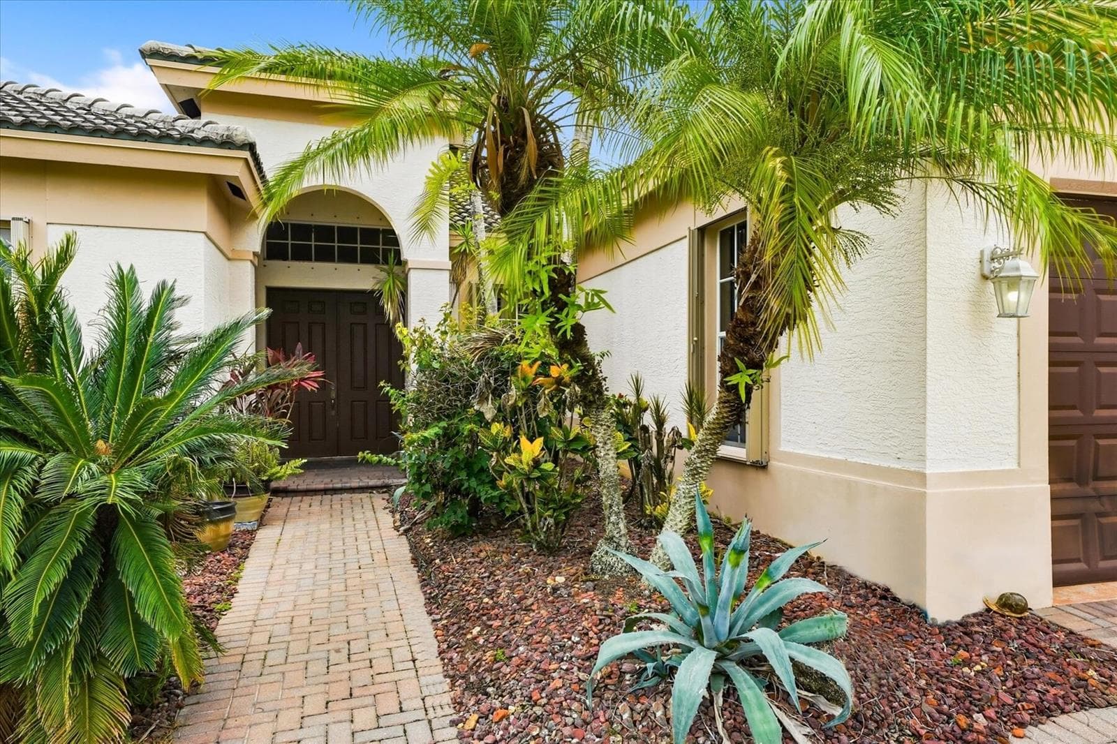 970 Amethyst Drive, Vero Beach, FL 32968 photo 2