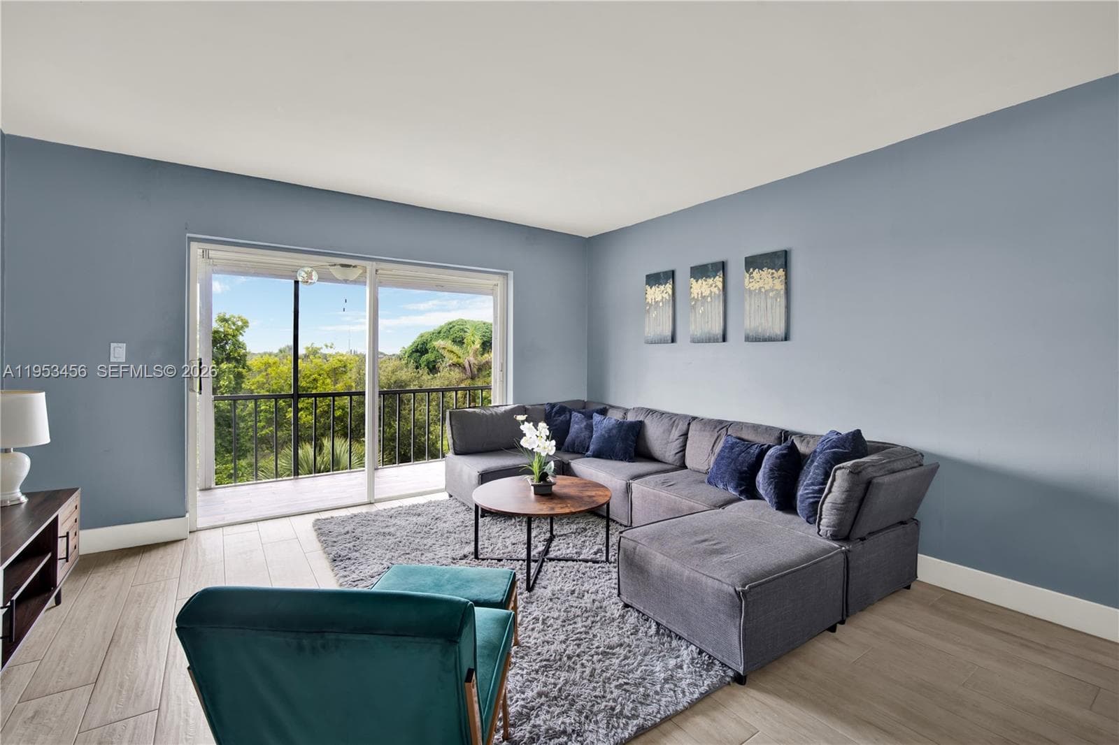 950 Hillcrest Dr # 414, Hollywood, FL 33021 photo 2