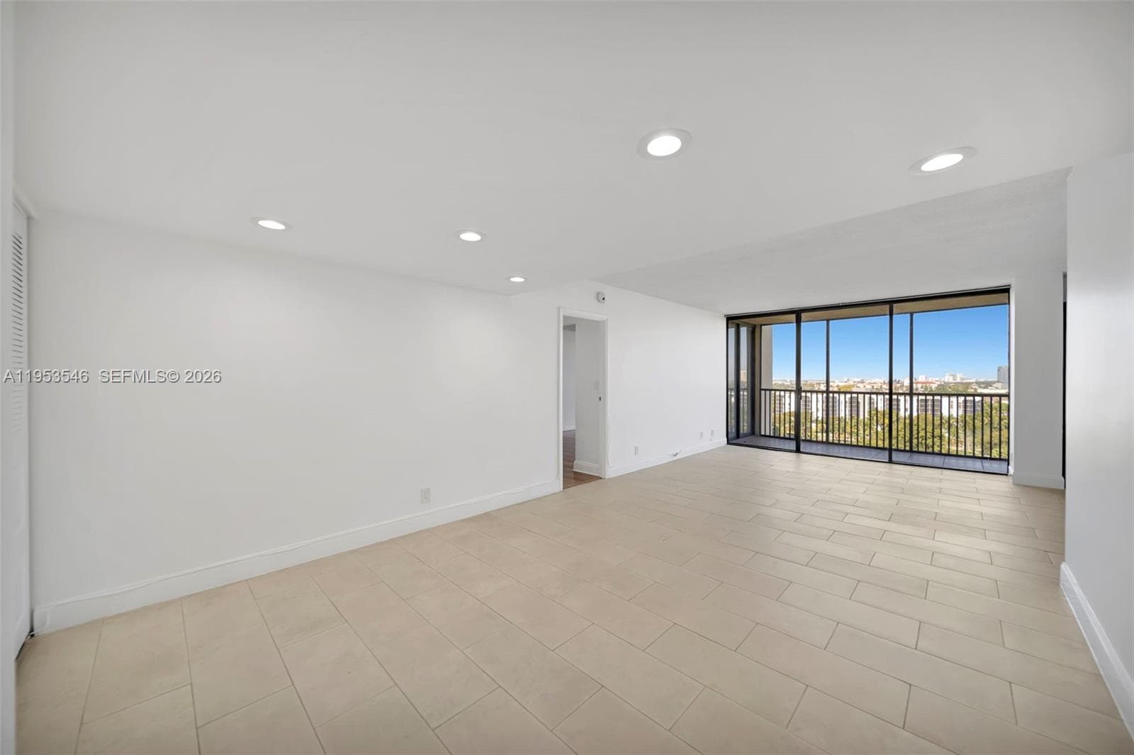 20379 W Country Club Dr # 1232, Aventura, FL 33180 photo 3