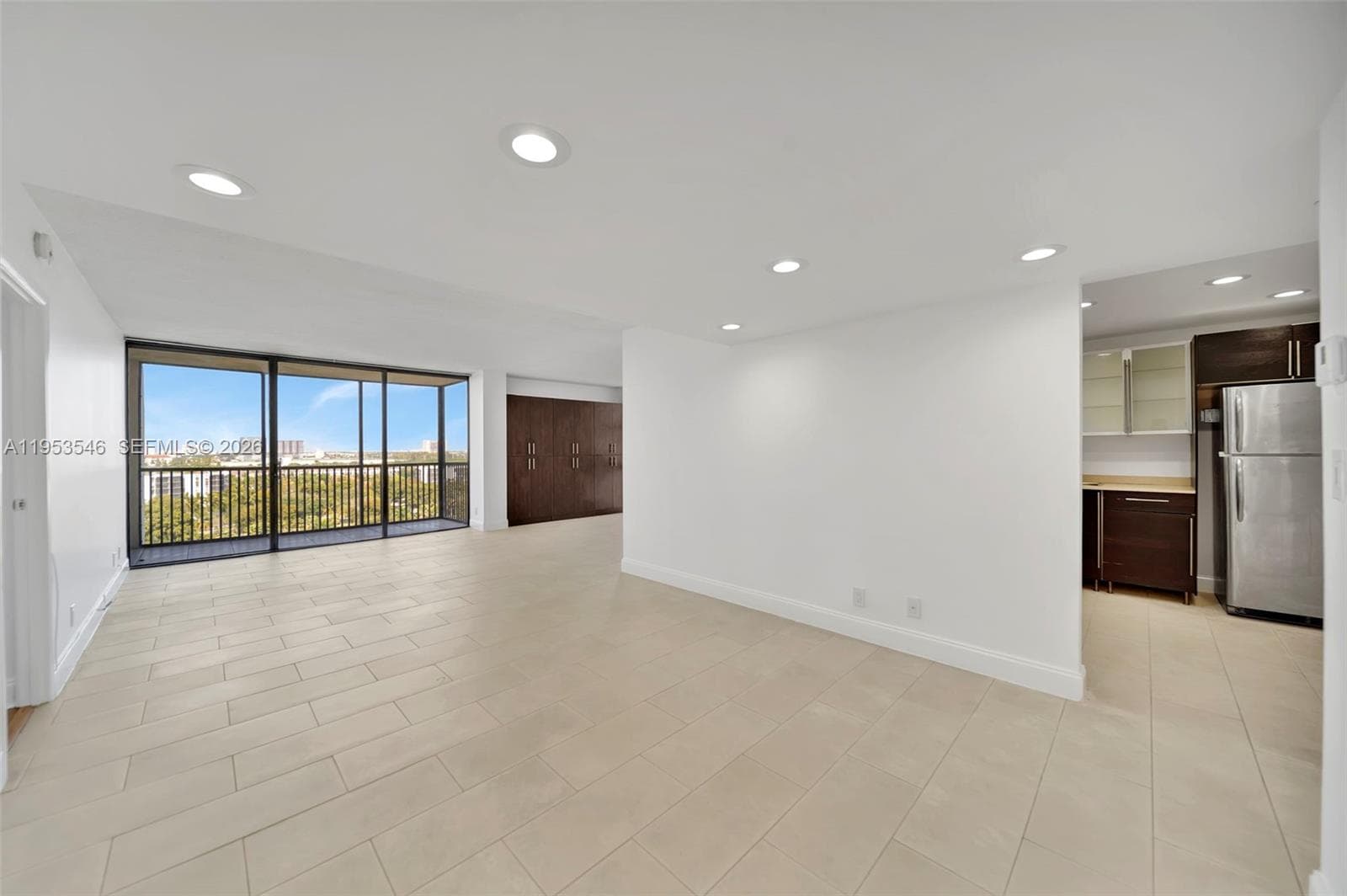 20379 W Country Club Dr # 1232, Aventura, FL 33180 photo 5