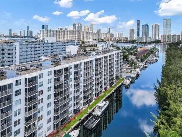 3660 NE 166TH ST # 609, North Miami Beach, FL 33160