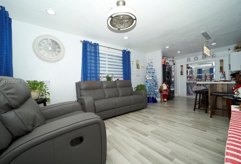 10910 SW 217th Ter, Miami, FL 33170 photo 5