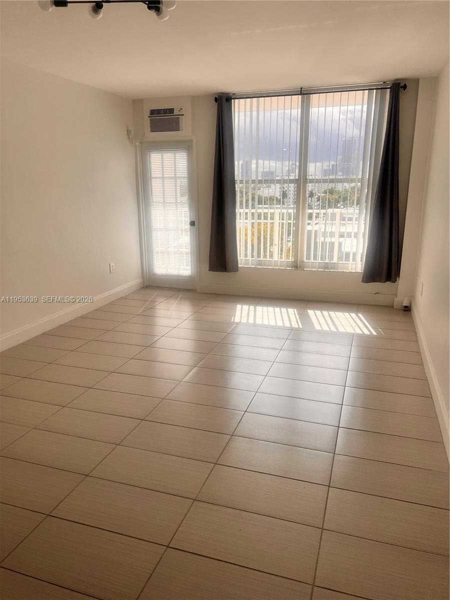 1300 Lincoln Rd # B902, Miami Beach, FL 33139