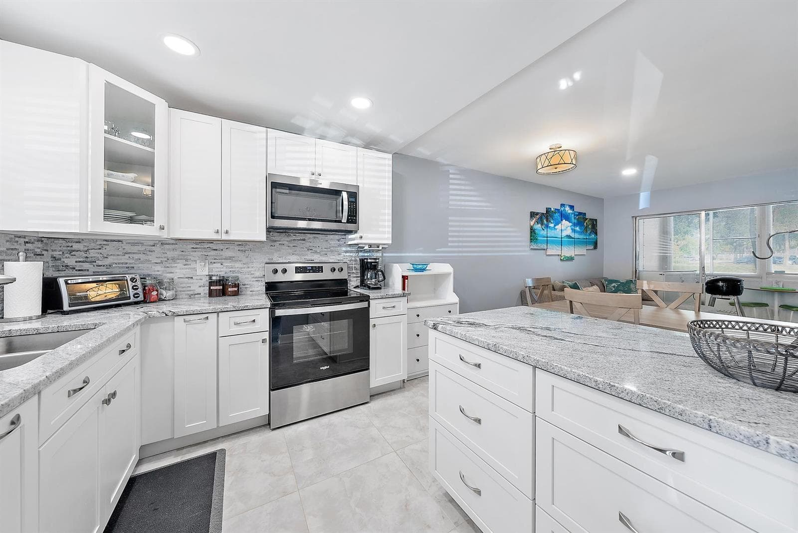 725 Lori Drive # 111, Palm Springs, FL 33461 photo 4