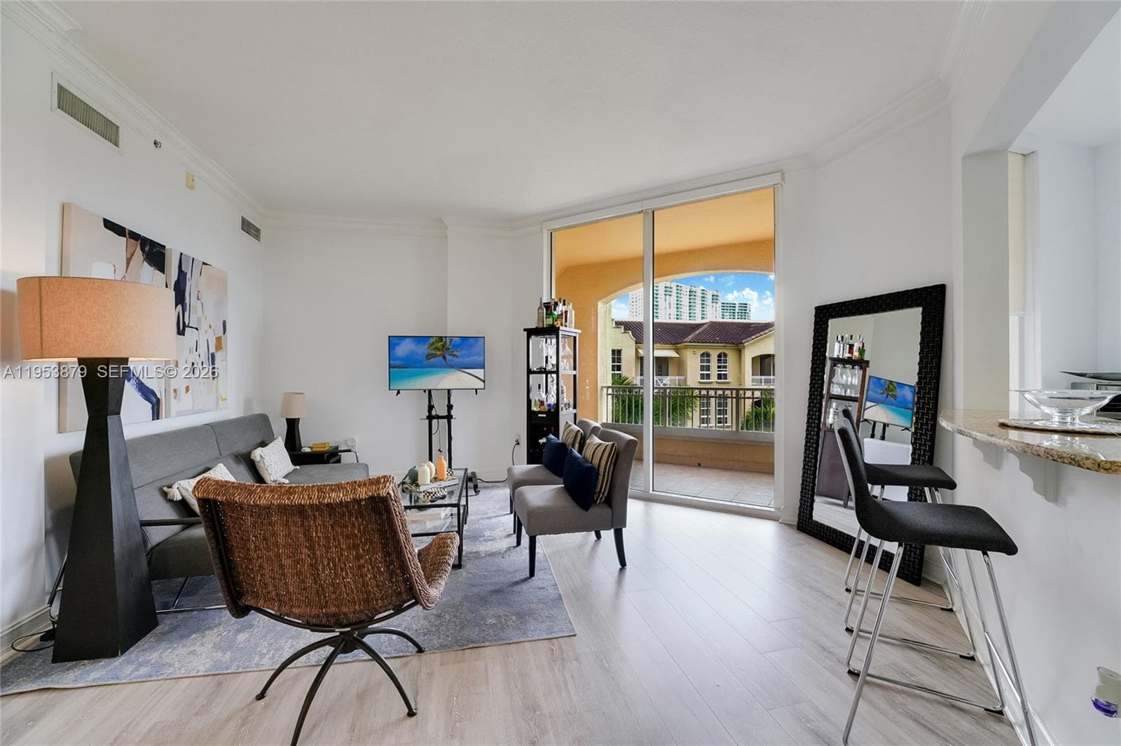 3001 NE 185th St # 612, Aventura, FL 33180