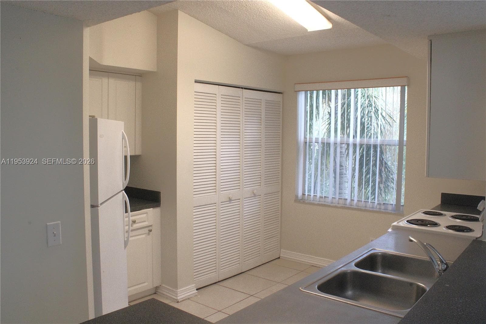 9650 NW 2nd St # 4-301, Pembroke Pines, FL 33024 photo 5