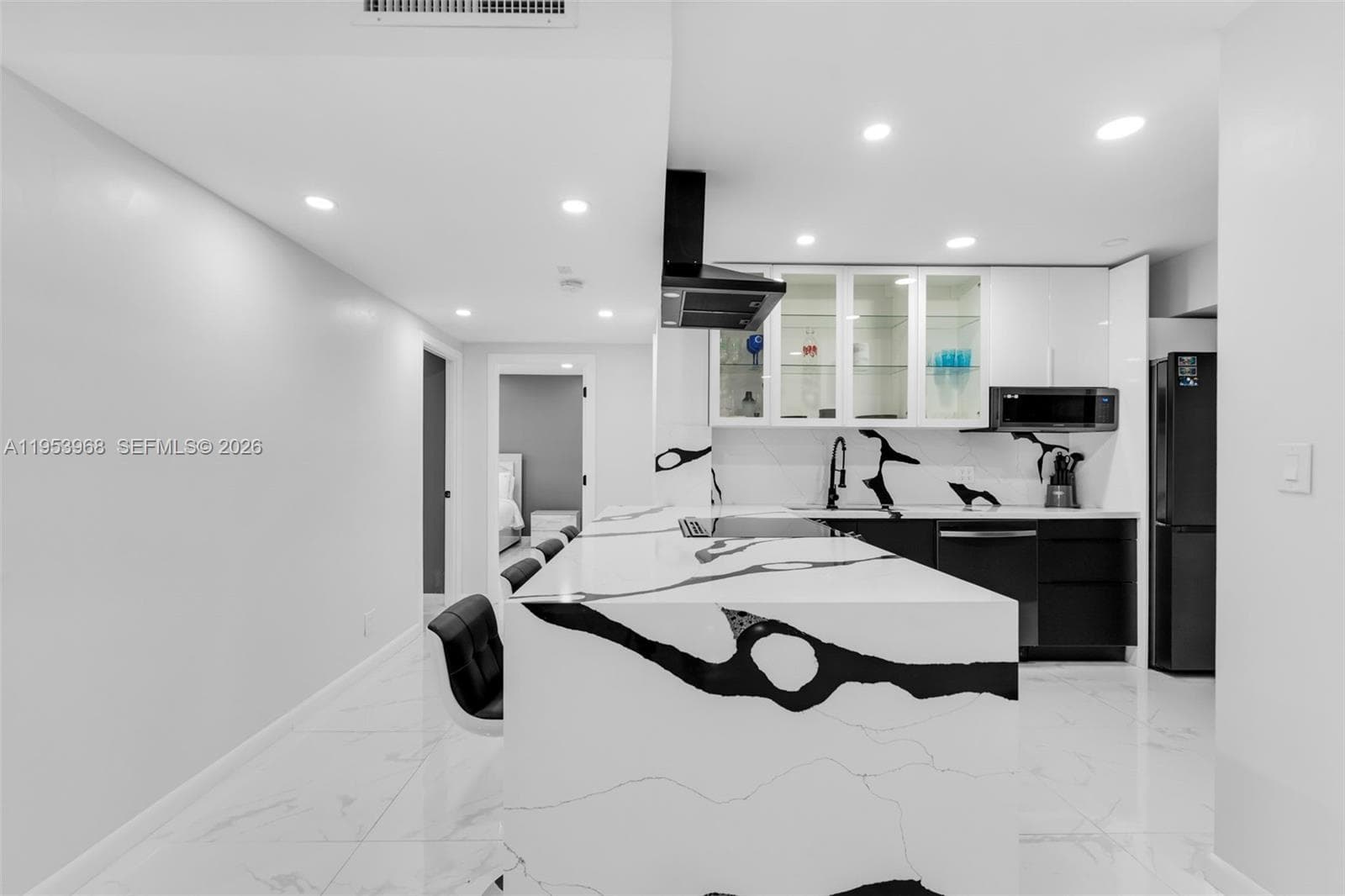 3800 Hillcrest Dr # 203, Hollywood, FL 33021 photo 3