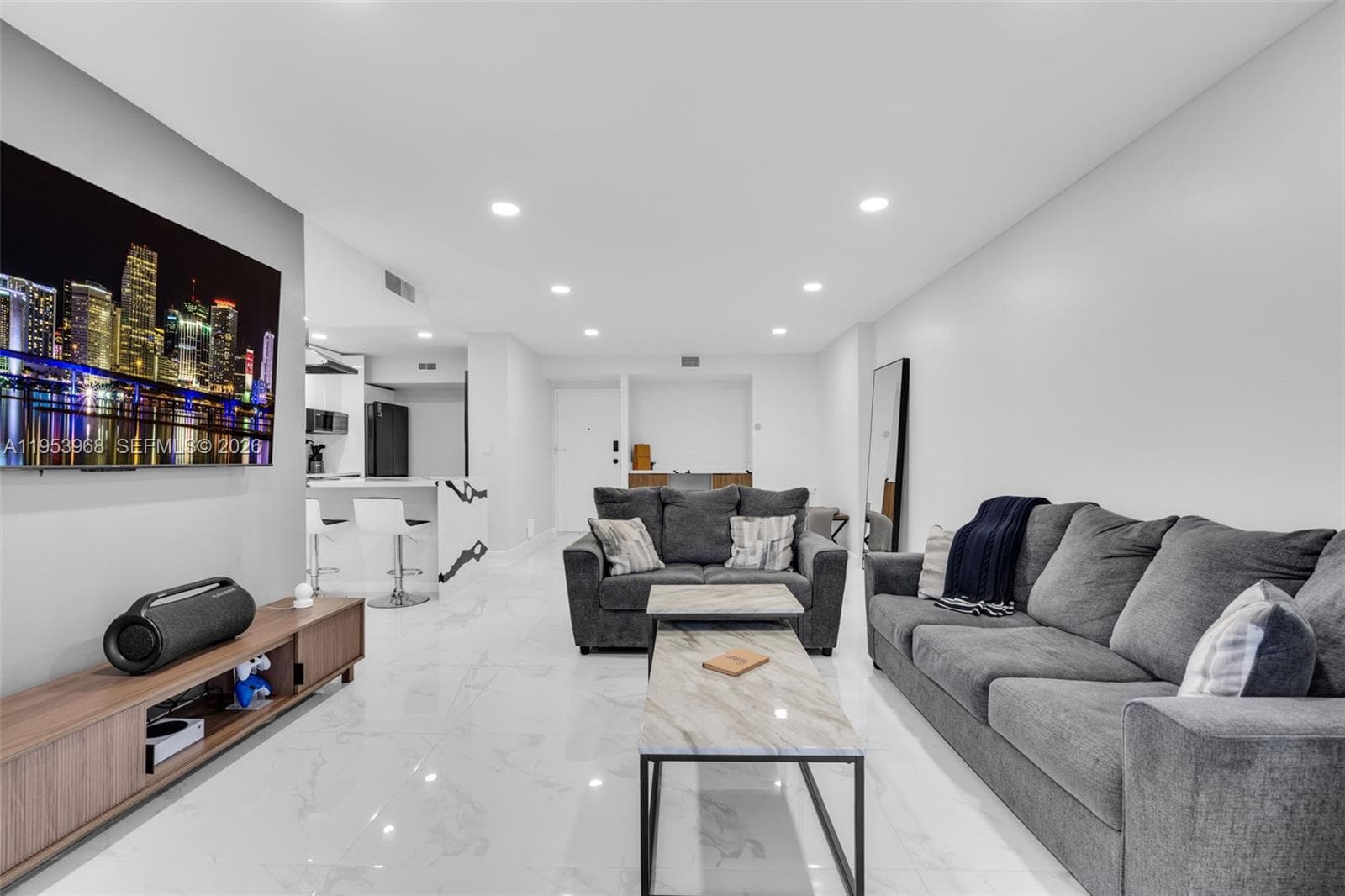 3800 Hillcrest Dr # 203, Hollywood, FL 33021 photo 4