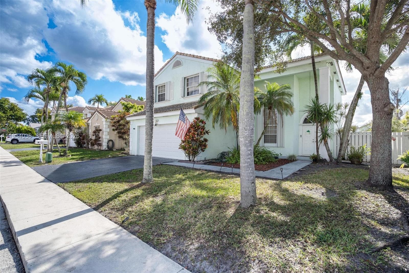 13930 Oak Ridge Dr, Davie, FL 33325 photo 3