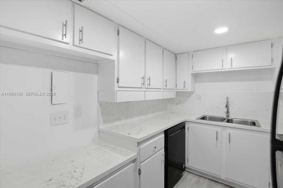 6101 N Falls Cir Dr # 309, Lauderhill, FL 33319 photo 5