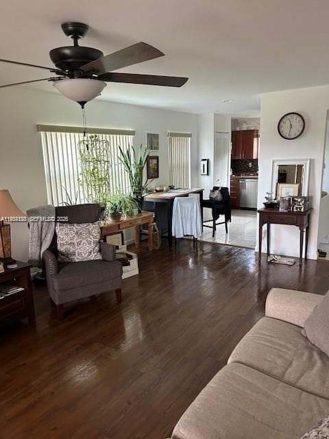 9841 Sunrise Lakes Blvd # 310, Sunrise, FL 33322